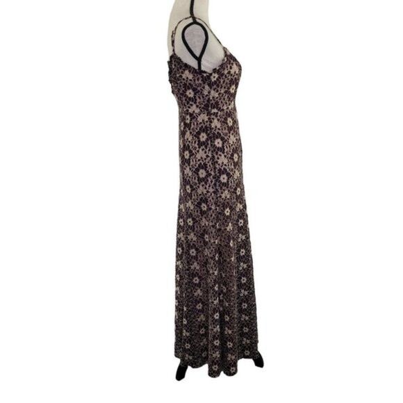 Lauren Conrad Runway Maroon flower lace maxi dress Size 2 - Picture 6 of 13